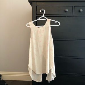 🤍💕100% Silk Wilfred Top